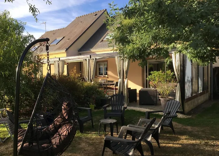 Chez Christophe Et Cecile Sur Le Circuit Des 24 Du Mans 住宿加早餐酒店 阿纳齐