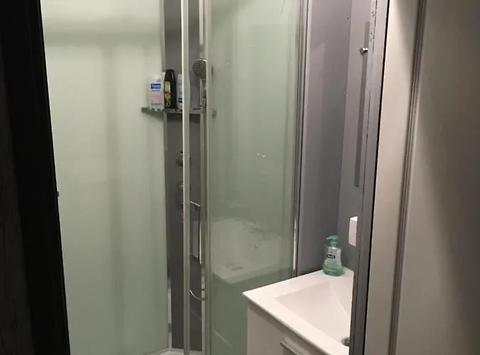 Chez Christophe Et Cecile Sur Le Circuit Des 24 Du Mans 住宿加早餐酒店