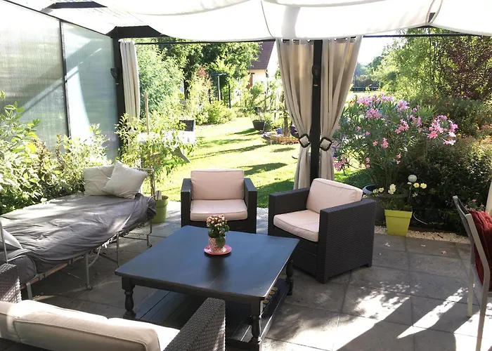 Chez Christophe Et Cecile Sur Le Circuit Des 24 Du Mans 住宿加早餐酒店