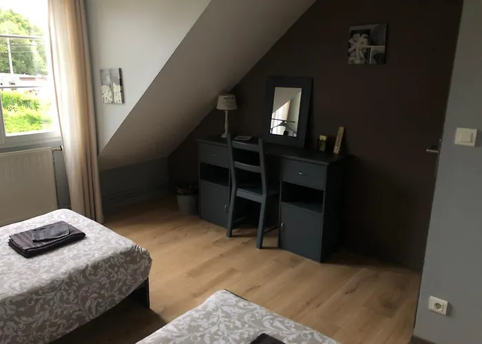 Chez Christophe Et Cecile Sur Le Circuit Des 24 Du Mans 住宿加早餐酒店 阿纳齐