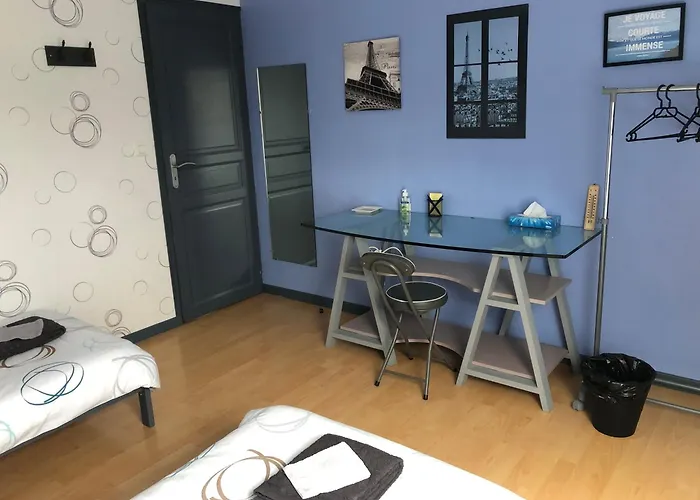 住宿加早餐酒店 Chez Christophe Et Cecile Sur Le Circuit Des 24 Du Mans 阿纳齐